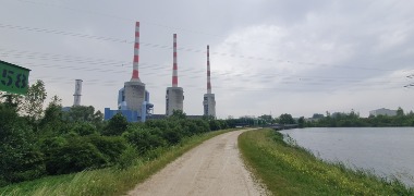 Centrale électrique à charbon et centrale hydroélectrique